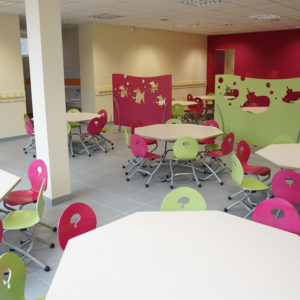 M149 TABLES IVRY, M313 CHAISES 2T3M & M355 CLAUSTRAS PIC & POC