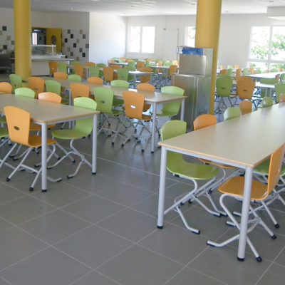 M149 TABLES IVRY & M313 CHAISES TRIANGOLO