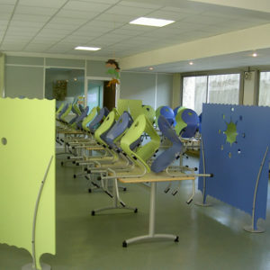M372 TABLES ISSY & M313 CHAISES 2T3M