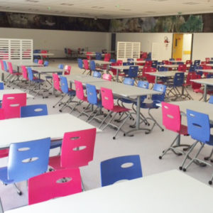 M149 TABLES IVRY & M313 CHAISES ZOOM - LA DURANTIERE (44)