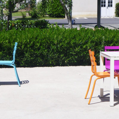 M395 CHAISES & TABLES PATIO - CLISSON (44)