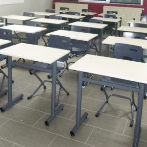 M393 TABLES DE COURS ALPHA & M313 CHAISES ZOOM - LANDIVISIAU (29)
