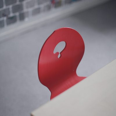 DETAIL CHAISE SURELEVEE
