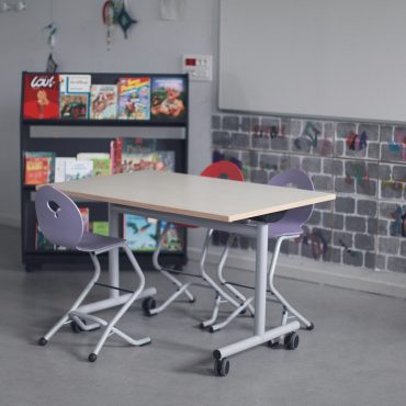 TABLE PLAK CHAISE SURELEVEE