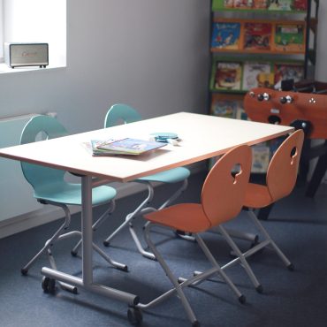 TABLE RABATTABLE FORMAT RECTANGULAIRE 120X80 CHAISE 2T3M